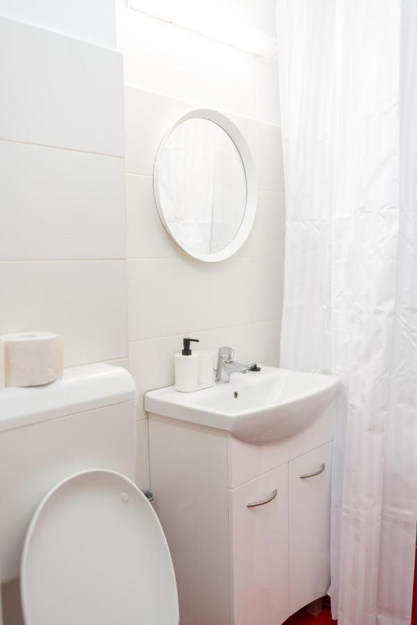 Spacious 2Br Dristor Apartment ブカレスト エクステリア 写真