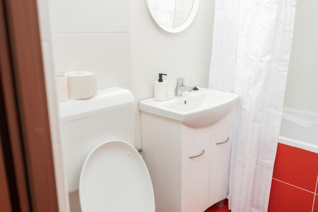 Spacious 2Br Dristor Apartment ブカレスト エクステリア 写真